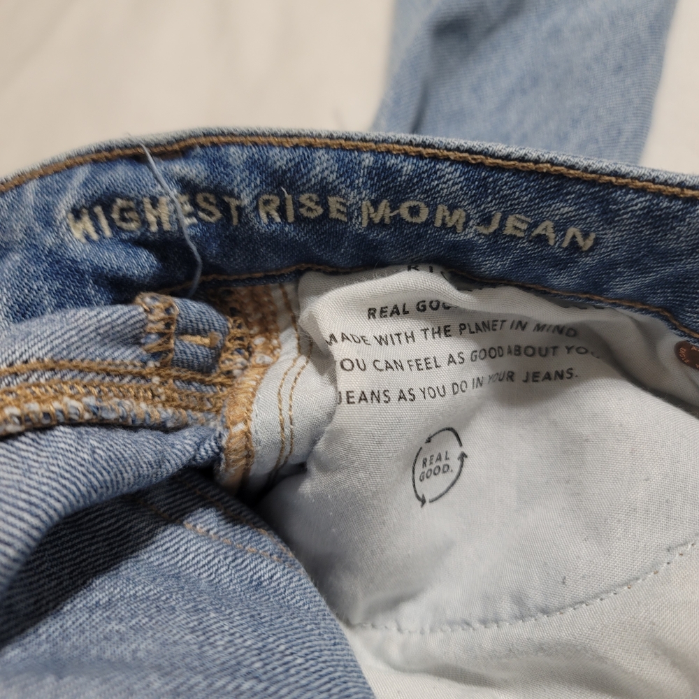 American Eagle Highest Rise Mom Jean Sz 0 Blue Denim Distressed AE School - Picture 6 of 7